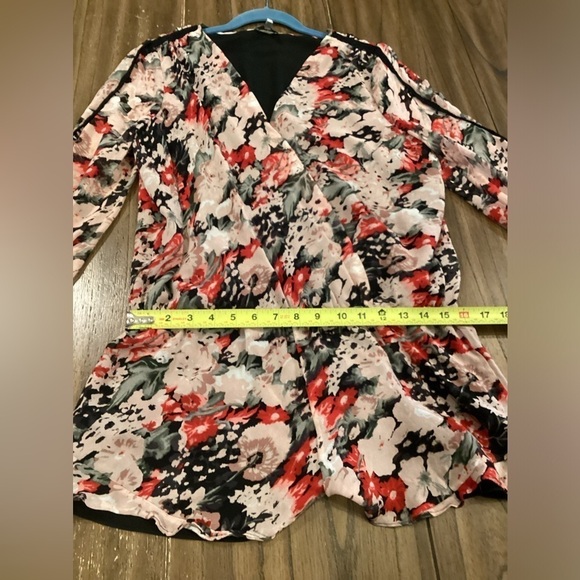 JOIE Ellar silk floral long sleeve romper shorts in Caviar multi size large - Picture 5 of 8